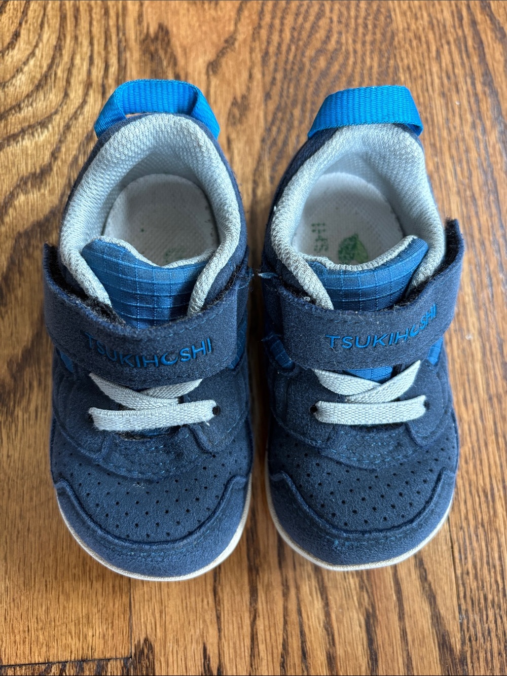 Tsukihoshi Toddlers Racer Navy/Blue sneakers, size 5. Excellent condition